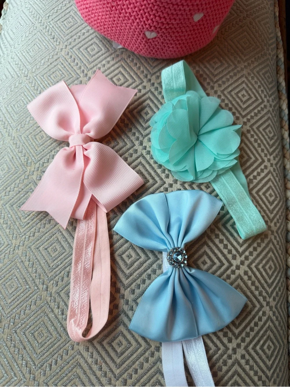 Gap Baby Pink Strawberry Knit Hat and (3) Pastel Bow Headbands 6-12 mo.